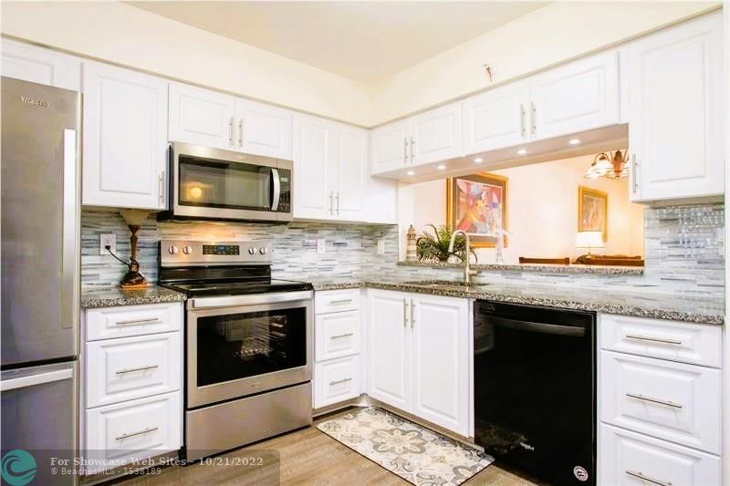 2200 S Cypress Bend Dr