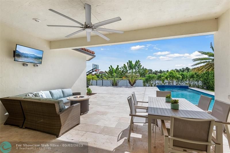 12140 Lake House Ln