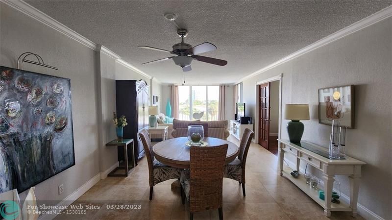 1609 N Riverside Dr