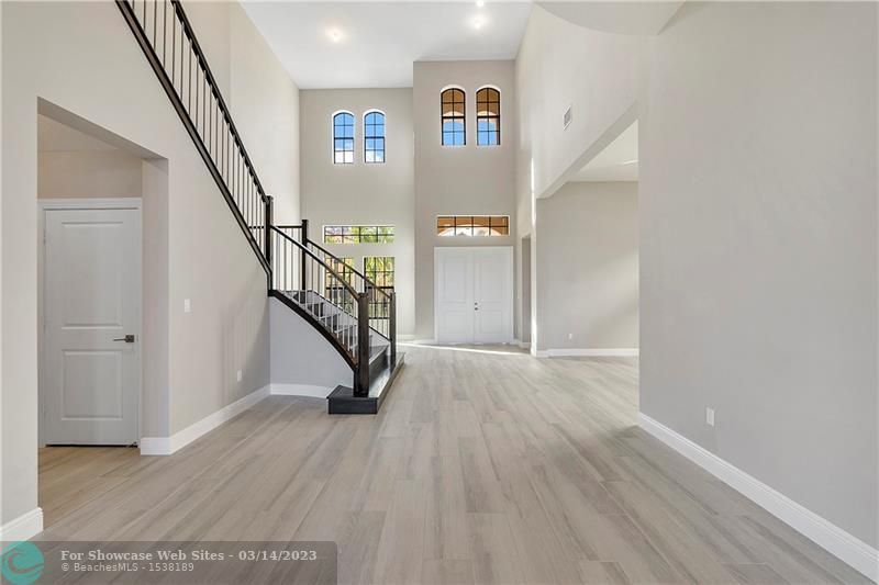 9010 W Parkland Bay Trail