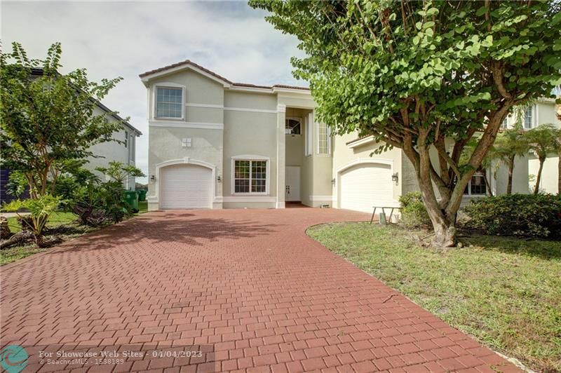 4546 SW 186th Way