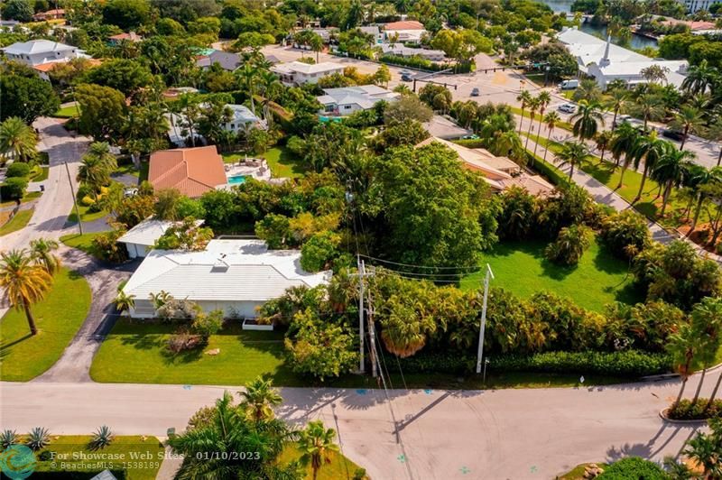 South Florida Home Search 5 1626 E Lake Dr