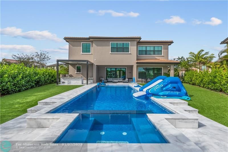 9378 Meridian Dr