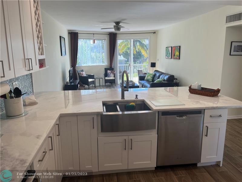 2700 Banyan Rd