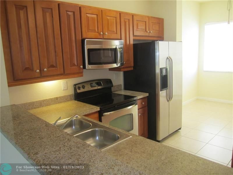 3500 Oaks Clubhouse Dr