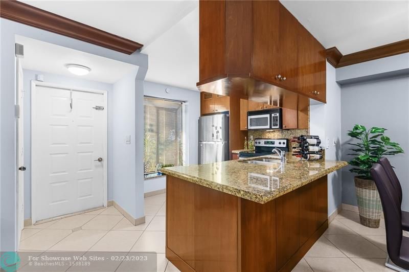 709 Gardens Dr