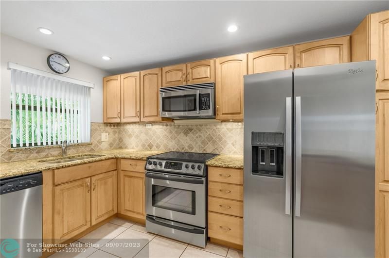 1752 NW 3rd Terr