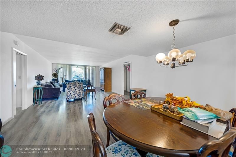 3700 Oaks Clubhouse Dr