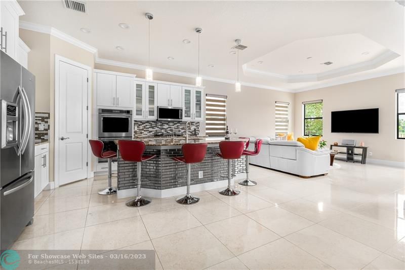 8077 NW 112th Ter