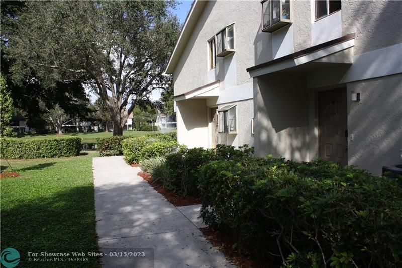 117 Gardens Dr