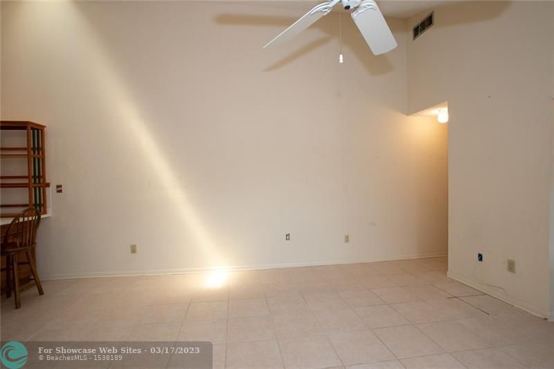 5658 Golden Eagle Cir