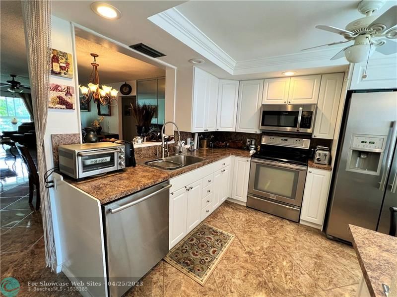 2903 Victoria Circle