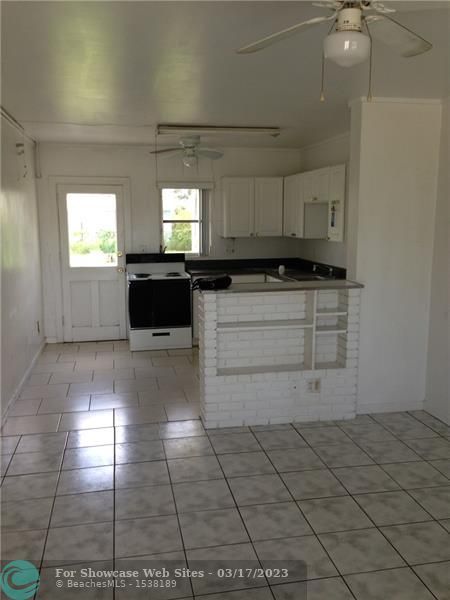 646 Bayberry Dr