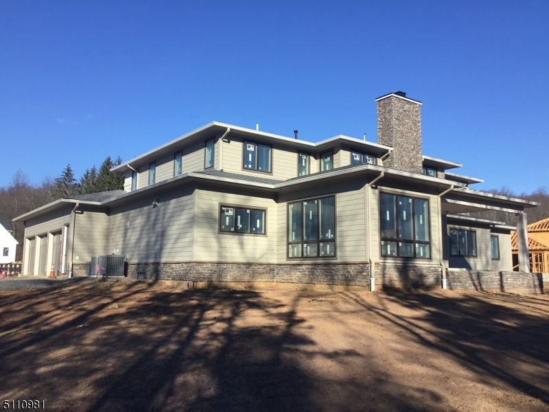 3 Twin Brooks Court