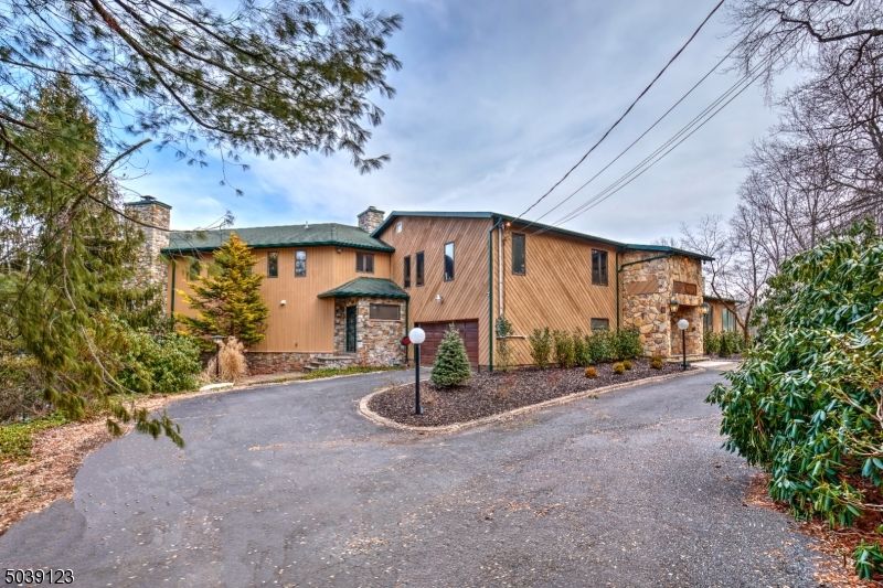 329 Sidney Rd