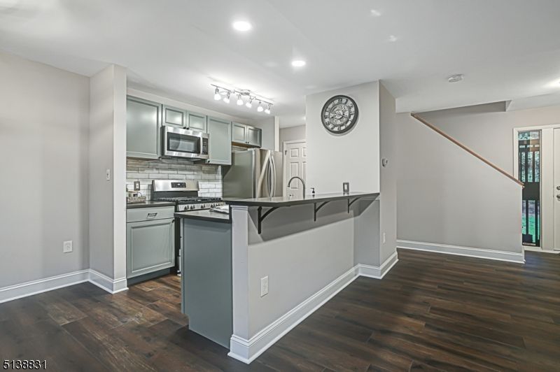 59 Sam Bonnell Dr
