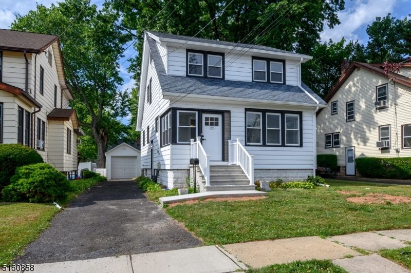 126 Crane St