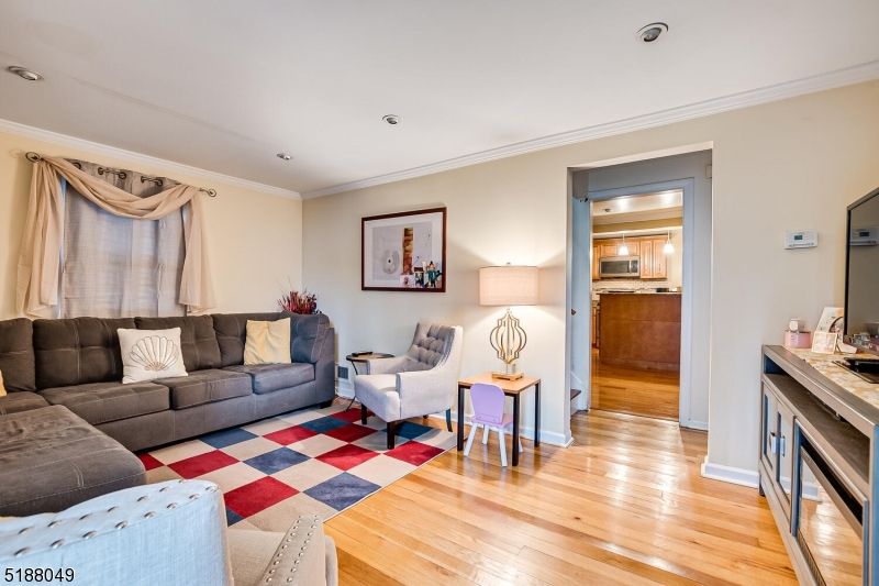 383 Douglas Rd