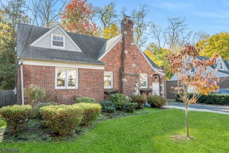 14 Morlot Ave
