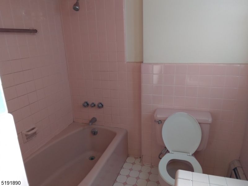 319 E 1st Ave U1