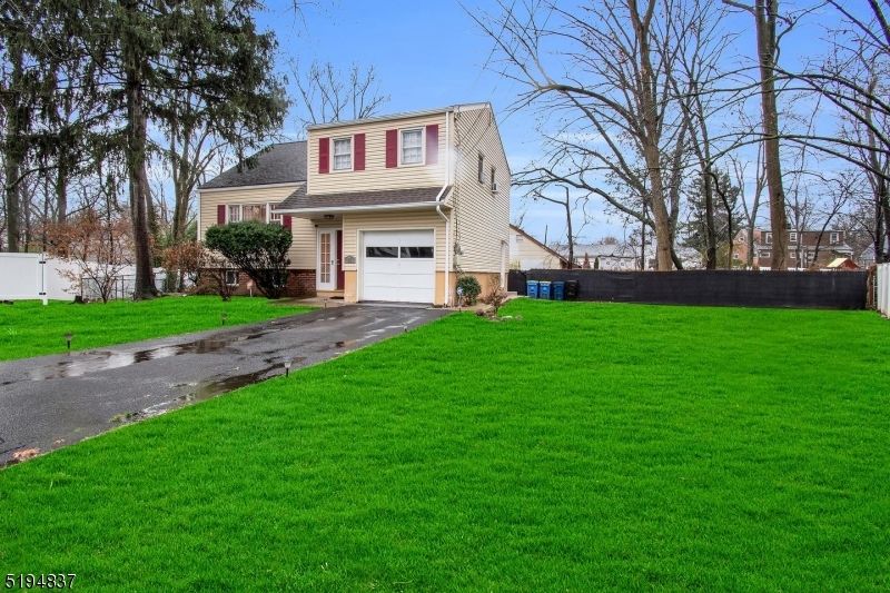 85 Graybar Dr
