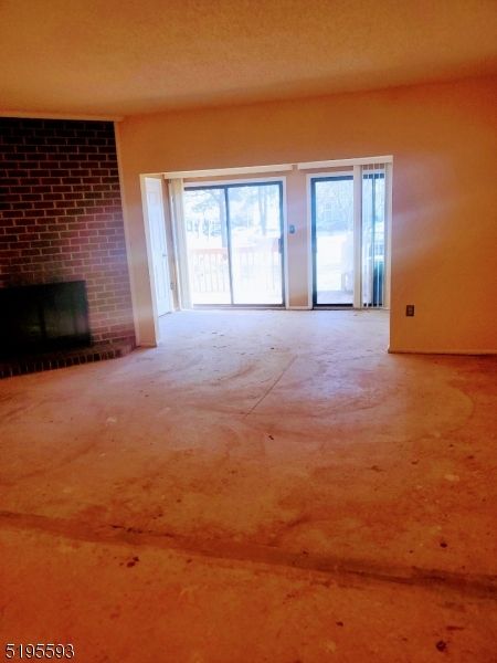 12 Veros Ln