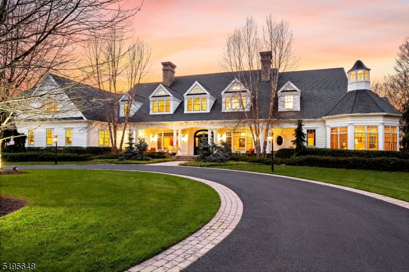 5 Majestic Woods Dr