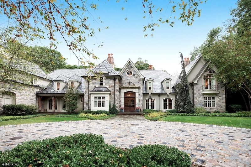 23 Elden Dr