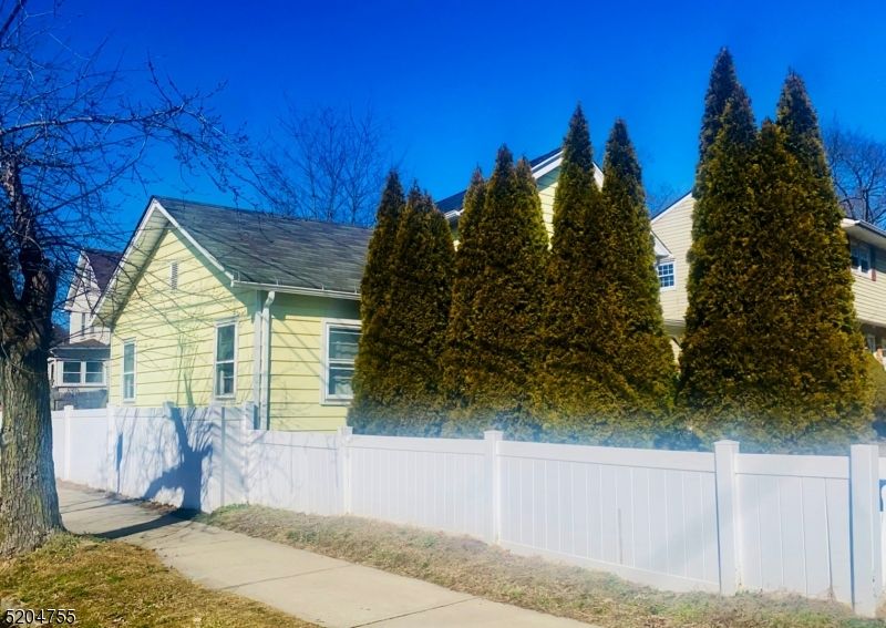 158 Greenbrook Rd