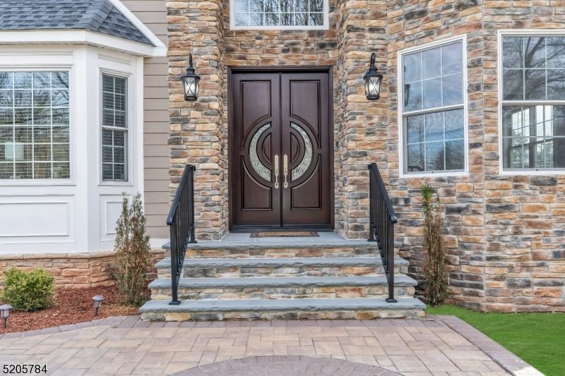 68 Washington Valley Rd
