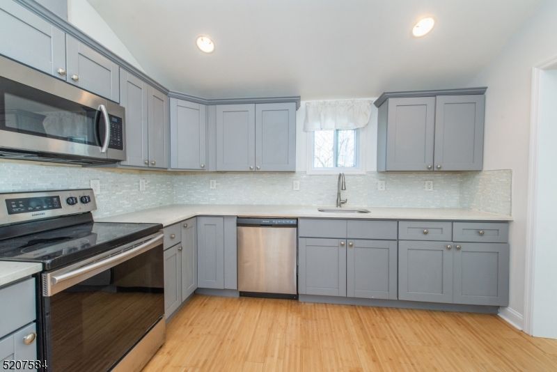 250 Wiscasset Rd