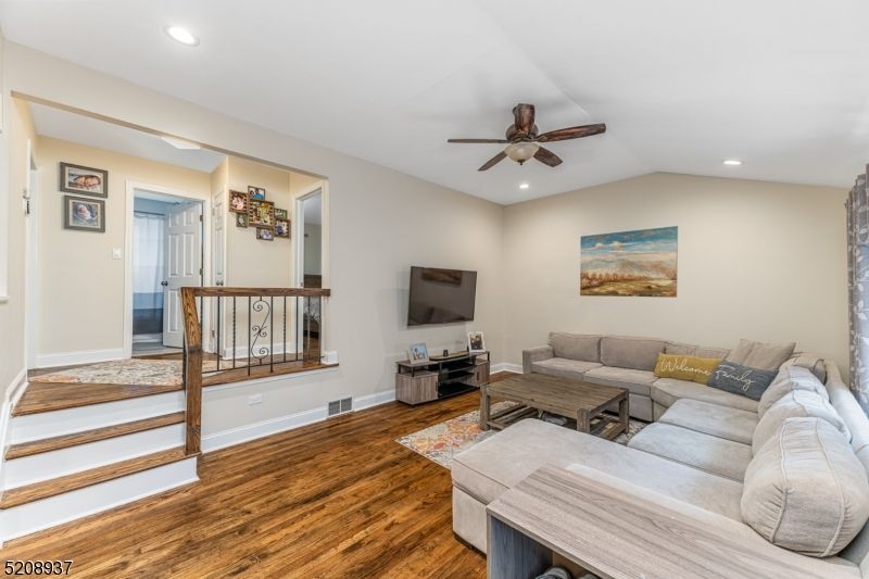 34 Seminole Ave