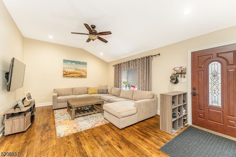 34 Seminole Ave