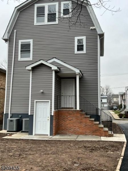 47 Rich St