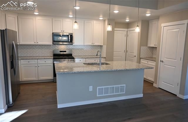 5847 Summer Dream Drive