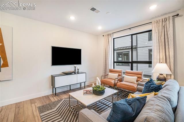 841 Beckton Heights