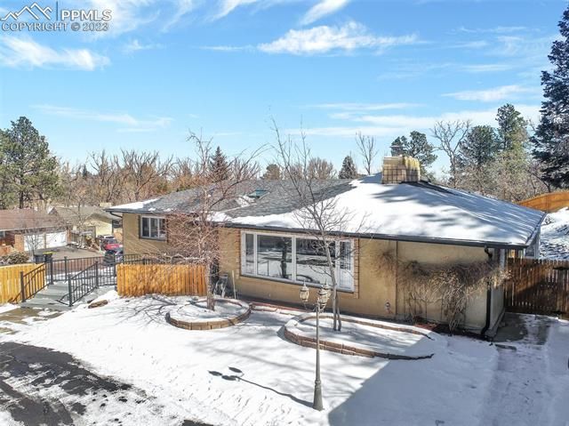105 Cresta Road