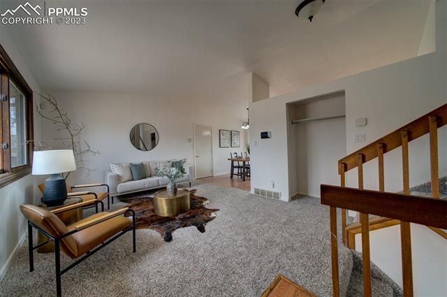 5125 Alturas Circle