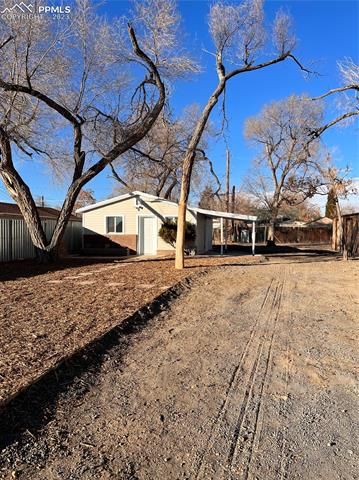 2203 E 6th Street