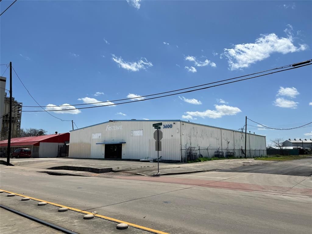 3600 Harrisburg Boulevard