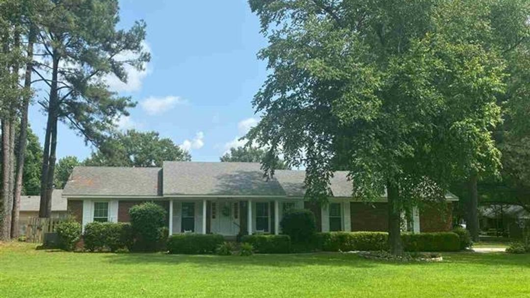 2352 E Court Street, Dyersburg, TN, 38024 eXp Realty®