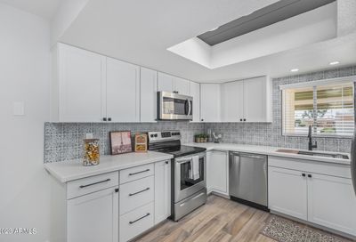 4752 W Via Cynthia Avenue Glendale AZ 85301