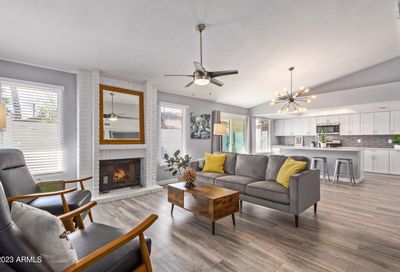 2427 W Knowles Avenue Mesa AZ 85202