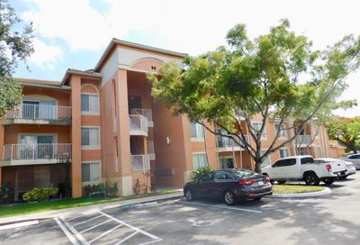 6984 SW 39th Street Davie FL 33314