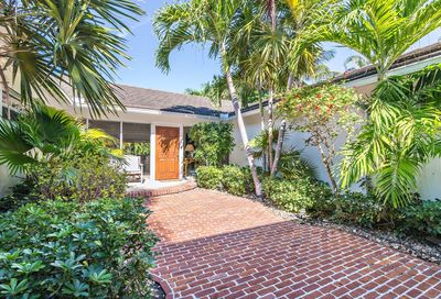125 Worth N Court West Palm Beach FL 33405