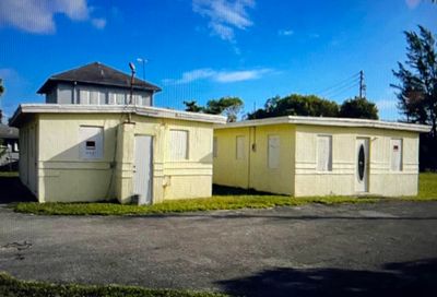 229 SW 10 Street Deerfield Beach FL 33441