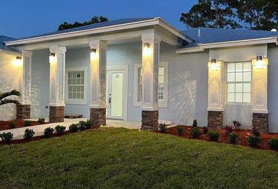 1086 SW Fisherman Avenue Port Saint Lucie FL 34953