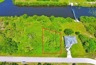 Colony Circle Circle North Port FL 34288