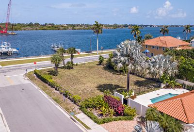 102 Flagler Promenade N West Palm Beach FL 33405