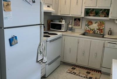 284 Burgundy F Delray Beach FL 33484